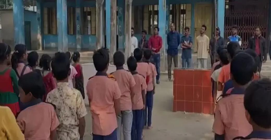 ভূরুঙ্গামারীতে শিক্ষার্থীদের দিয়ে রাজনৈতিক স্লোগান, বিতর্ক